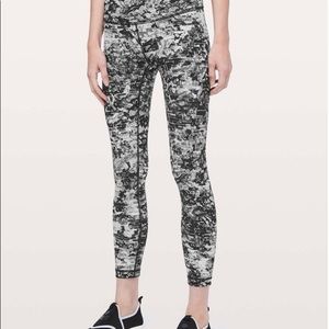 Lululemon Wunder Under High Rise 7/8 Tight Full-On Luxtreme 25” Size 8